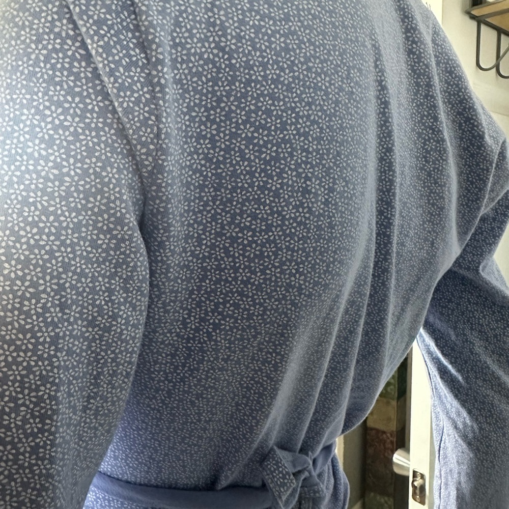 Brandy Melville Blue Wrap Fitted Blouse Small P - Picture 4 of 6